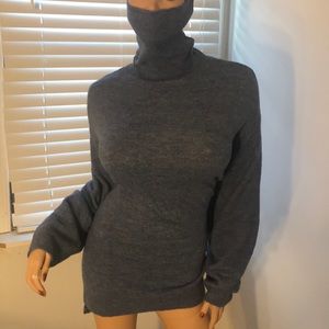 H&M Sweater NWOT; Size: Med